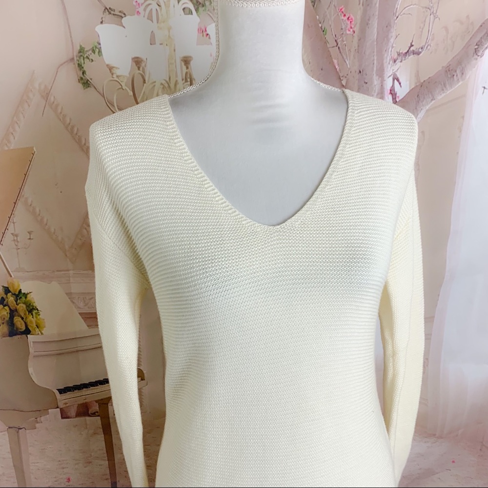 Aritzia Wilfred Free Wolter Sweater in Cream - Picture 6 of 12